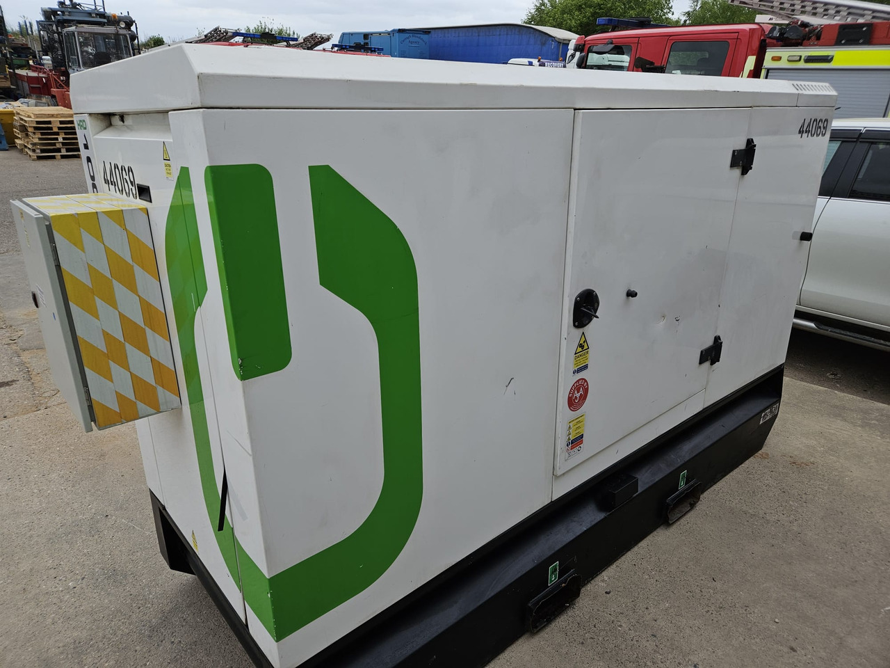 HGI 100KVA PERKINS GENERATOR DIESEL SILENT RENTAL SPECIFICATION HGI 100KVA PERKINS GENERATOR DIESEL SILENT RENTAL SPECIFICATION - ערכת גנרטורים: תמונה 2 HGI 100KVA PERKINS GENERATOR DIESEL SILENT RENTAL SPECIFICATION HGI 100KVA PERKINS GENERATOR DIESEL SILENT RENTAL SPECIFICATION - ערכת גנרטורים: תמונה 2