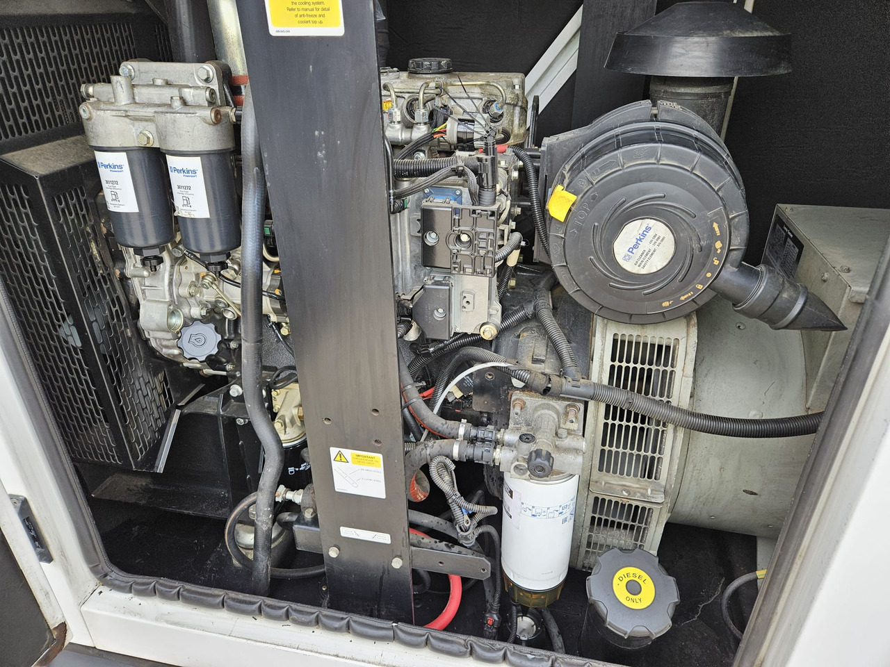 HGI 100KVA PERKINS GENERATOR DIESEL SILENT RENTAL SPECIFICATION HGI 100KVA PERKINS GENERATOR DIESEL SILENT RENTAL SPECIFICATION - ערכת גנרטורים: תמונה 4 HGI 100KVA PERKINS GENERATOR DIESEL SILENT RENTAL SPECIFICATION HGI 100KVA PERKINS GENERATOR DIESEL SILENT RENTAL SPECIFICATION - ערכת גנרטורים: תמונה 4