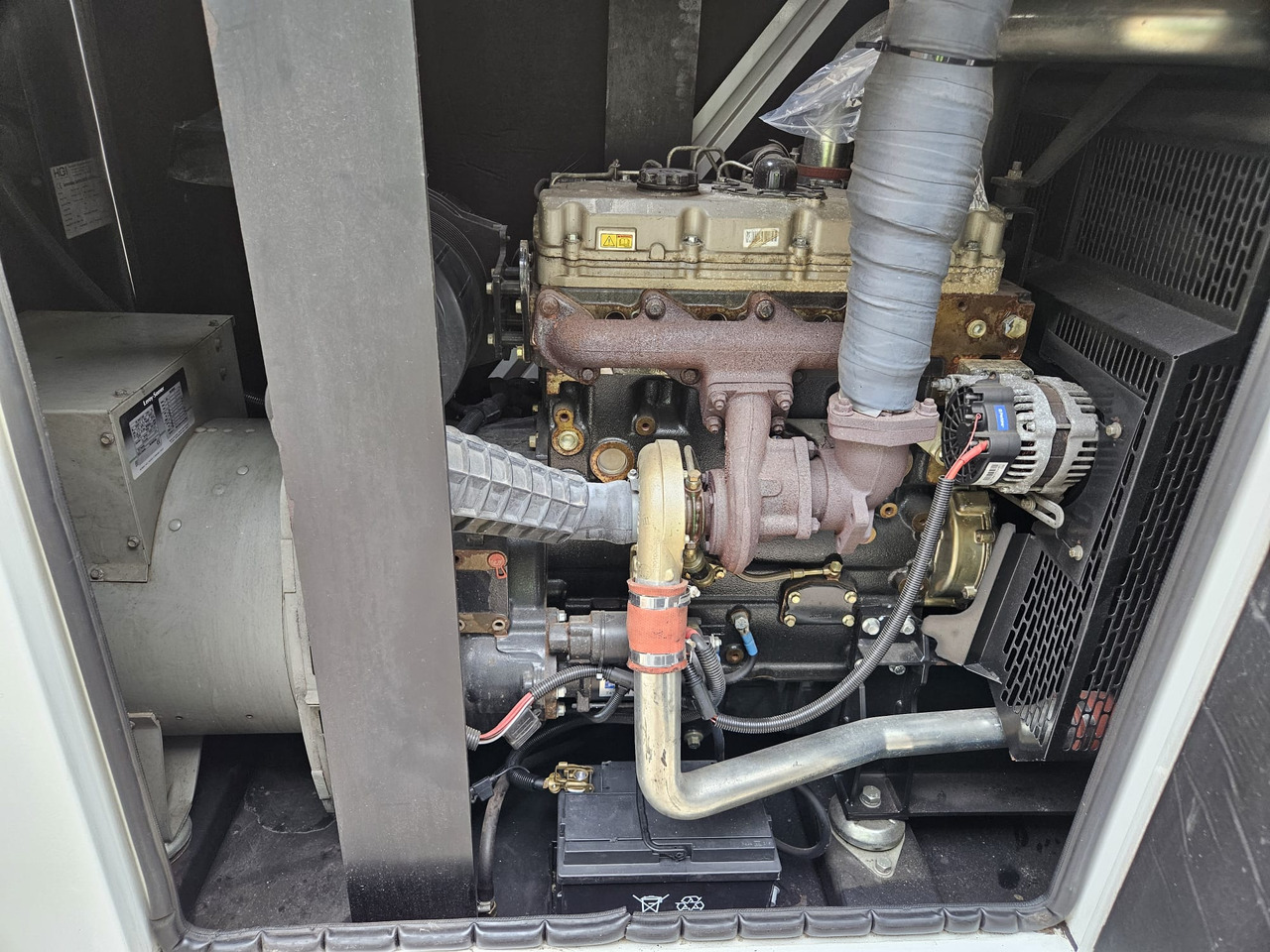 HGI 100KVA PERKINS GENERATOR DIESEL SILENT RENTAL SPECIFICATION HGI 100KVA PERKINS GENERATOR DIESEL SILENT RENTAL SPECIFICATION - ערכת גנרטורים: תמונה 3 HGI 100KVA PERKINS GENERATOR DIESEL SILENT RENTAL SPECIFICATION HGI 100KVA PERKINS GENERATOR DIESEL SILENT RENTAL SPECIFICATION - ערכת גנרטורים: תמונה 3