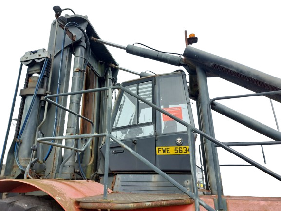 LINDE H420 42000kg DIESEL FORKLIFT LINDE H420 42000kg DIESEL FORKLIFT - ציוד לטיפול בחומרים: תמונה 4 LINDE H420 42000kg DIESEL FORKLIFT LINDE H420 42000kg DIESEL FORKLIFT - ציוד לטיפול בחומרים: תמונה 4