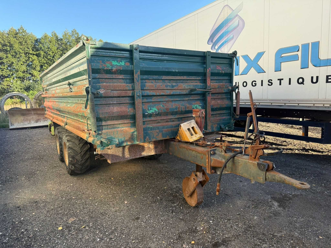 Przyczepa tandem wywrotka 3-stronna ,resory , Reisch , DMC 8 t.,1999 r - קרון נגרר חקלאי: תמונה 2 Przyczepa tandem wywrotka 3-stronna ,resory , Reisch , DMC 8 t.,1999 r - קרון נגרר חקלאי: תמונה 2