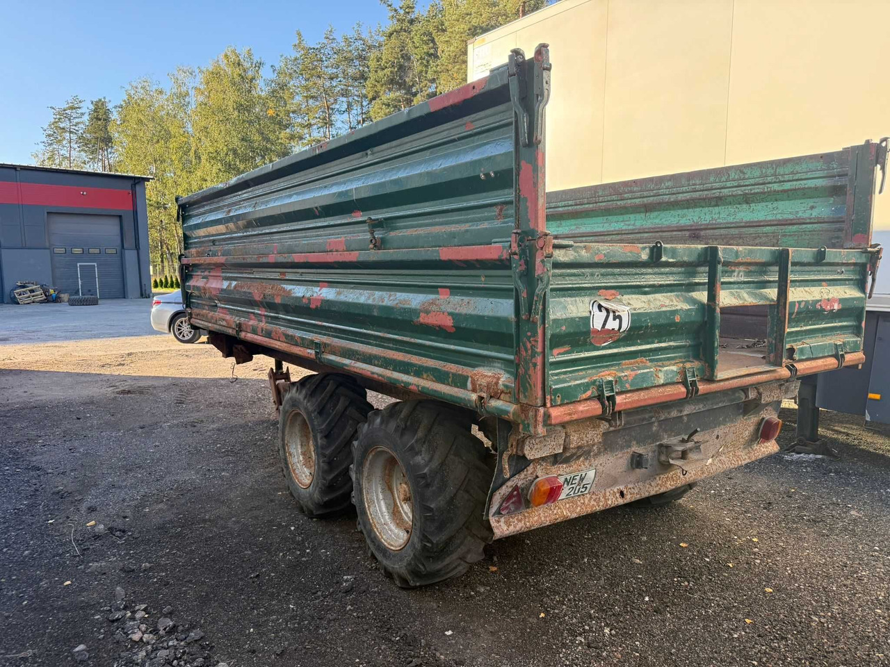 Przyczepa tandem wywrotka 3-stronna ,resory , Reisch , DMC 8 t.,1999 r - קרון נגרר חקלאי: תמונה 3 Przyczepa tandem wywrotka 3-stronna ,resory , Reisch , DMC 8 t.,1999 r - קרון נגרר חקלאי: תמונה 3