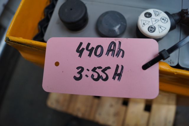 Hawker unknown | Battery 24V560Ah 4PZV560 year 2020 weight 515 kg Battery 24V560Ah 4PZV560 year 2020 weight 515 kg - מצבר עבור ציוד לטיפול בחומרים: תמונה 4 Hawker unknown | Battery 24V560Ah 4PZV560 year 2020 weight 515 kg Battery 24V560Ah 4PZV560 year 2020 weight 515 kg - מצבר עבור ציוד לטיפול בחומרים: תמונה 4