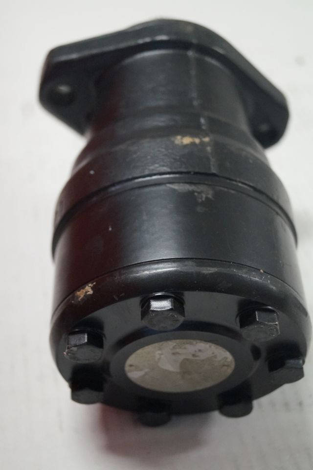 Jungheinrich 26906940 | Stuur motor Steering motor WRL reachtruck till year 2003 - מנוע הידרולי עבור ציוד לטיפול בחומרים: תמונה 2 Jungheinrich 26906940 | Stuur motor Steering motor WRL reachtruck till year 2003 - מנוע הידרולי עבור ציוד לטיפול בחומרים: תמונה 2