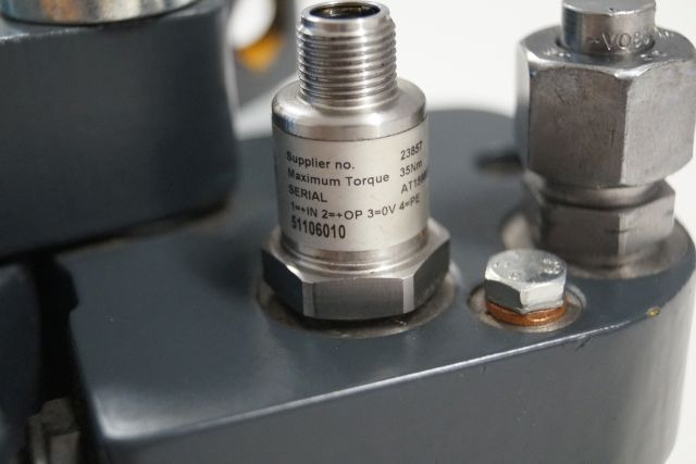 Jungheinrich 51193016 | Hydraulic Clamb from EKS308 year 2014 loading sensor 511 - חלקי הידרוליקה עבור ציוד לטיפול בחומרים: תמונה 2 Jungheinrich 51193016 | Hydraulic Clamb from EKS308 year 2014 loading sensor 511 - חלקי הידרוליקה עבור ציוד לטיפול בחומרים: תמונה 2