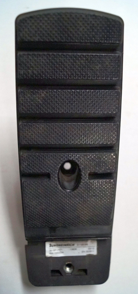 Jungheinrich 51198398 | Brake pedal 351BPJH01 13606 RM: 1550054 sn. 003511 - מערכת חשמל עבור ציוד לטיפול בחומרים: תמונה 1 Jungheinrich 51198398 | Brake pedal 351BPJH01 13606 RM: 1550054 sn. 003511 - מערכת חשמל עבור ציוד לטיפול בחומרים: תמונה 1