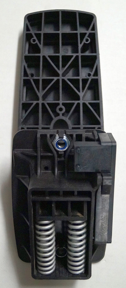 Jungheinrich 51198398 | Brake pedal 351BPJH01 13606 RM: 1550054 sn. 003517 - מערכת חשמל עבור ציוד לטיפול בחומרים: תמונה 2 Jungheinrich 51198398 | Brake pedal 351BPJH01 13606 RM: 1550054 sn. 003517 - מערכת חשמל עבור ציוד לטיפול בחומרים: תמונה 2