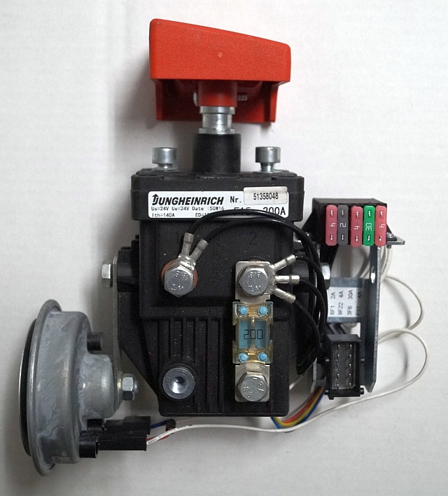 Jungheinrich 51358048 | Noodstop schakelaar Emergency disconnector 200A - מערכת חשמל עבור ציוד לטיפול בחומרים: תמונה 1 Jungheinrich 51358048 | Noodstop schakelaar Emergency disconnector 200A - מערכת חשמל עבור ציוד לטיפול בחומרים: תמונה 1
