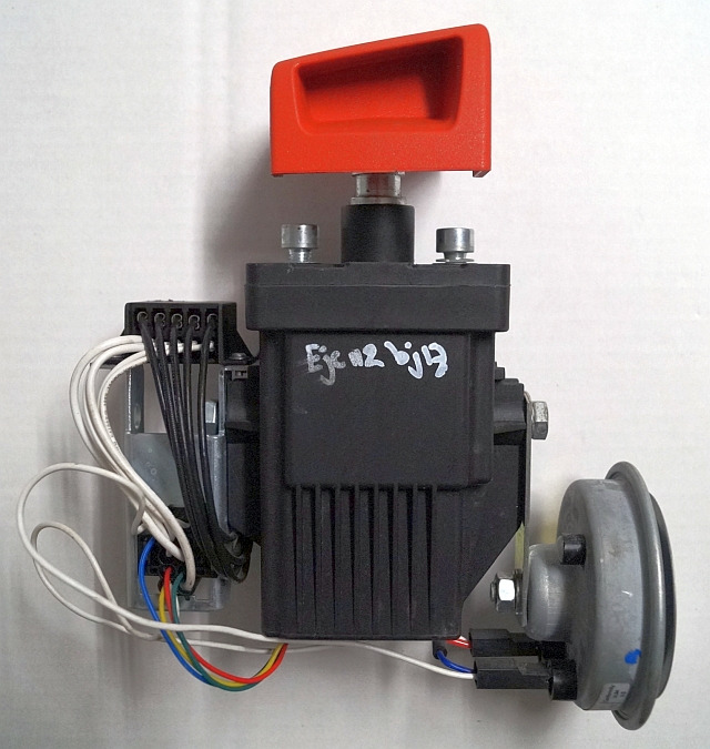 Jungheinrich 51358048 | Noodstop schakelaar Emergency disconnector 200A - מערכת חשמל עבור ציוד לטיפול בחומרים: תמונה 2 Jungheinrich 51358048 | Noodstop schakelaar Emergency disconnector 200A - מערכת חשמל עבור ציוד לטיפול בחומרים: תמונה 2