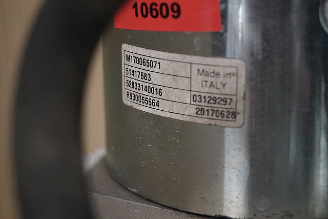 Jungheinrich 51417583 | Pumpmotor with tank and valve block 24V 2,2KW code R9320 Pumpmotor with tank and valve block 24V 2,2KW code R932010341 for EJD220 year 2016 - משאבה הידרולית עבור ציוד לטיפול בחומרים: תמונה 2 Jungheinrich 51417583 | Pumpmotor with tank and valve block 24V 2,2KW code R9320 Pumpmotor with tank and valve block 24V 2,2KW code R932010341 for EJD220 year 2016 - משאבה הידרולית עבור ציוד לטיפול בחומרים: תמונה 2