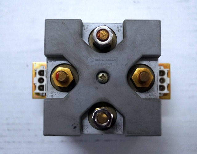 Jungheinrich unknown | Contactor 4 polig 24V120A C187 A2 24KX009 Contactor 4 polig 24V120A C187 A2 24KX009 - מערכת חשמל עבור ציוד לטיפול בחומרים: תמונה 2 Jungheinrich unknown | Contactor 4 polig 24V120A C187 A2 24KX009 Contactor 4 polig 24V120A C187 A2 24KX009 - מערכת חשמל עבור ציוד לטיפול בחומרים: תמונה 2