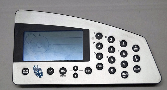 Still 0009460836 | Display V1.03 HW 2.00 Sw. 0.14 399302246/0000 sn K363.00.006 - לוח מחוונים עבור ציוד לטיפול בחומרים: תמונה 1 Still 0009460836 | Display V1.03 HW 2.00 Sw. 0.14 399302246/0000 sn K363.00.006 - לוח מחוונים עבור ציוד לטיפול בחומרים: תמונה 1