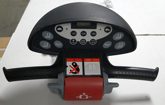 Still 50105406113 | CX cockpit Sw. V2,5 V58,07 sn. 101002 from EXEU S22 year 201 - לוח מחוונים עבור ציוד לטיפול בחומרים: תמונה 1 Still 50105406113 | CX cockpit Sw. V2,5 V58,07 sn. 101002 from EXEU S22 year 201 - לוח מחוונים עבור ציוד לטיפול בחומרים: תמונה 1