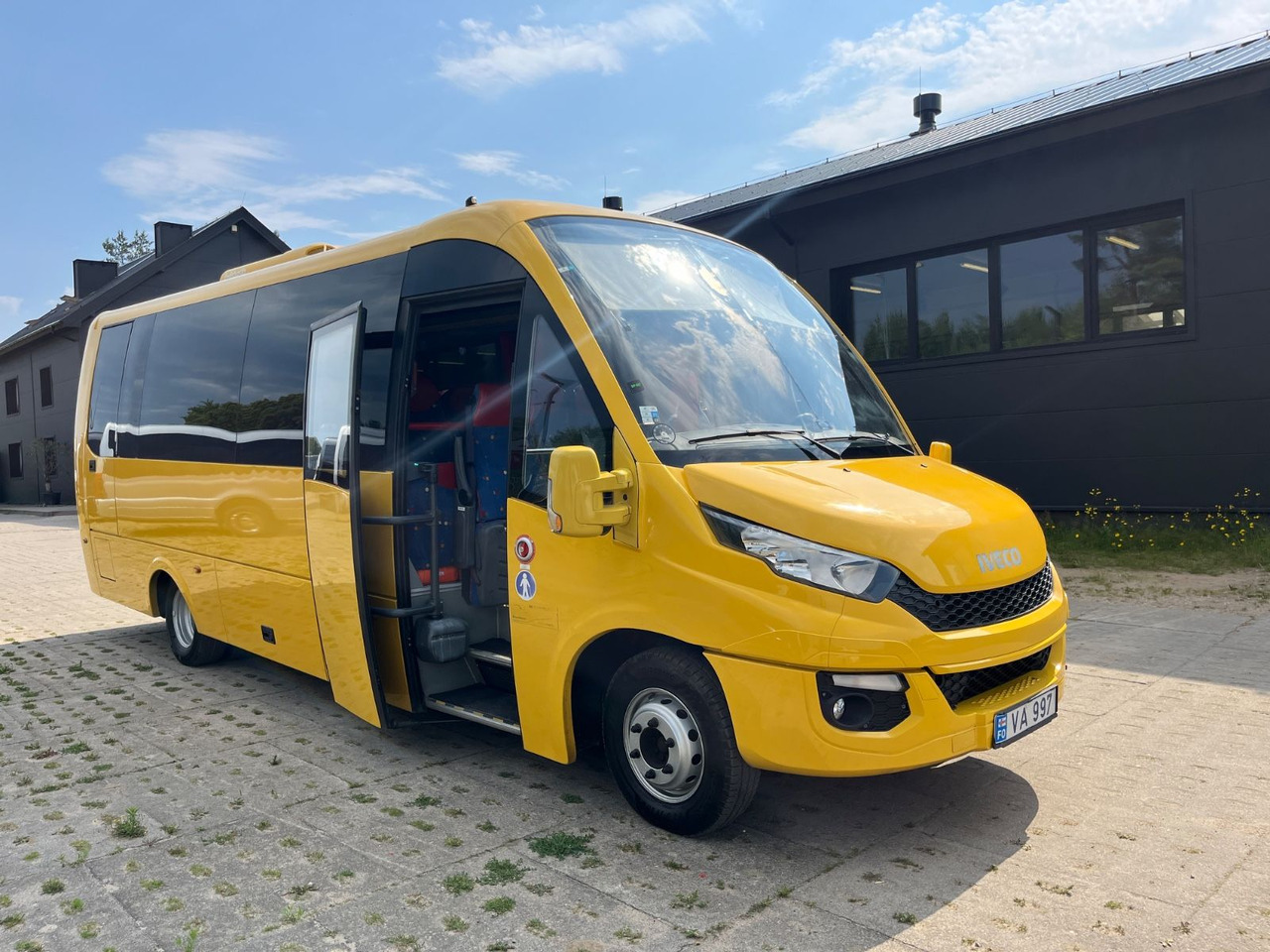 Iveco Rosero First / 24+1+1 / Telma/ EURO6 - אוטובוס בין עירוני: תמונה 1 Iveco Rosero First / 24+1+1 / Telma/ EURO6 - אוטובוס בין עירוני: תמונה 1