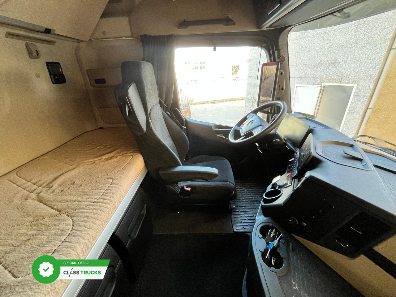 יחידת טרקטור Mercedes-Benz Actros 5 1845 BigSpace: תמונה 12 יחידת טרקטור Mercedes-Benz Actros 5 1845 BigSpace: תמונה 12