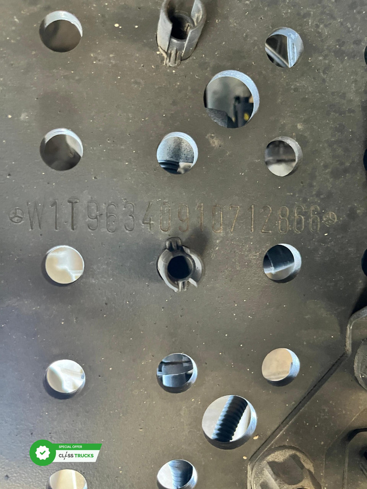 יחידת טרקטור Mercedes-Benz Actros 5 1845 BigSpace: תמונה 15 יחידת טרקטור Mercedes-Benz Actros 5 1845 BigSpace: תמונה 15