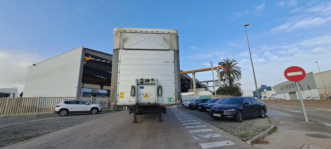 Schmitz Cargobull SCS24/L Varios - סמיטריילר עם וילונות צד: תמונה 2 Schmitz Cargobull SCS24/L Varios - סמיטריילר עם וילונות צד: תמונה 2