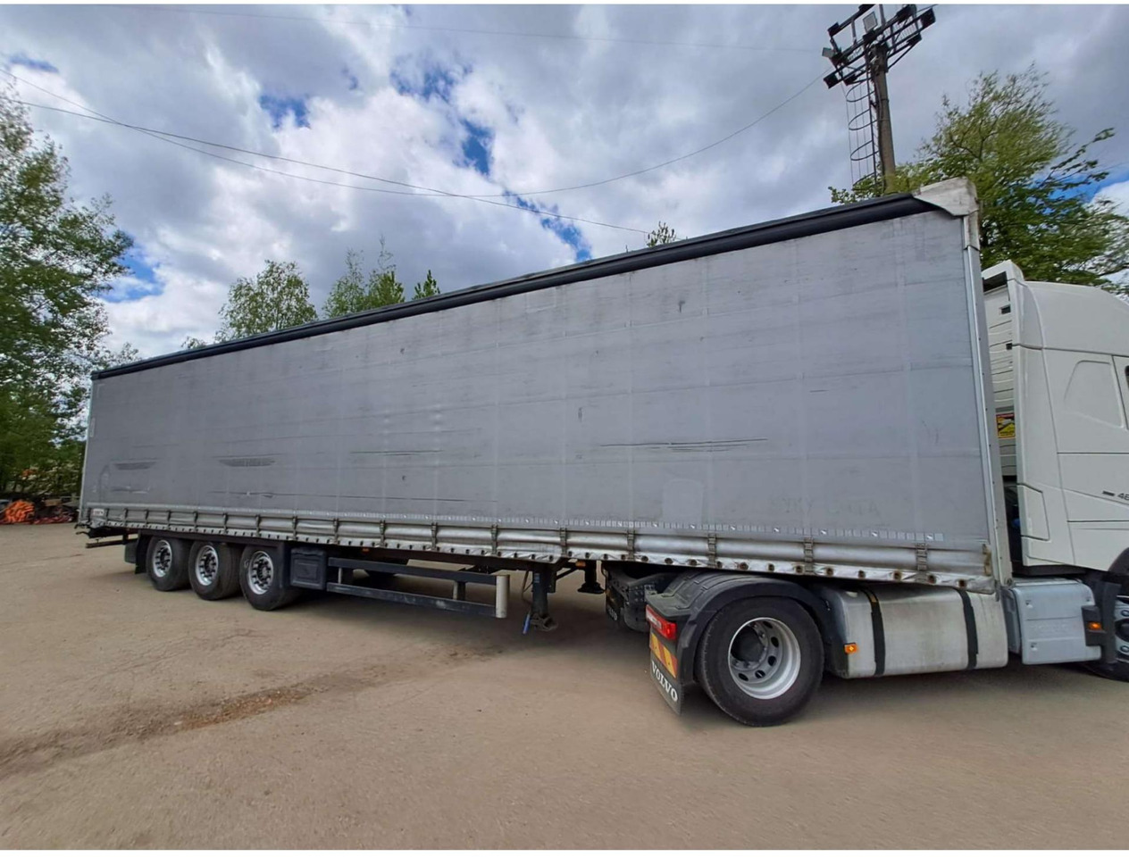 Schmitz Cargobull SCS24/L - סמיטריילר עם וילונות צד: תמונה 2 Schmitz Cargobull SCS24/L - סמיטריילר עם וילונות צד: תמונה 2