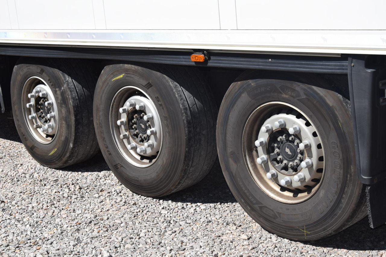 סמיטריילר עם קירור Schmitz Cargobull SKO Double Deck FP 45 ThermoKing SLXi 300 Lifting Axle: תמונה 11