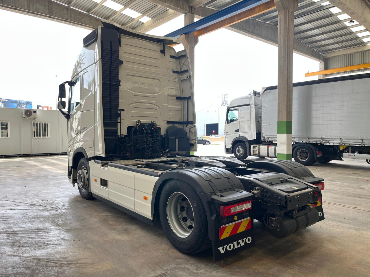 Volvo FH 500 Globetrotter XL Varios I-ParkCool - יחידת טרקטור: תמונה 4 Volvo FH 500 Globetrotter XL Varios I-ParkCool - יחידת טרקטור: תמונה 4