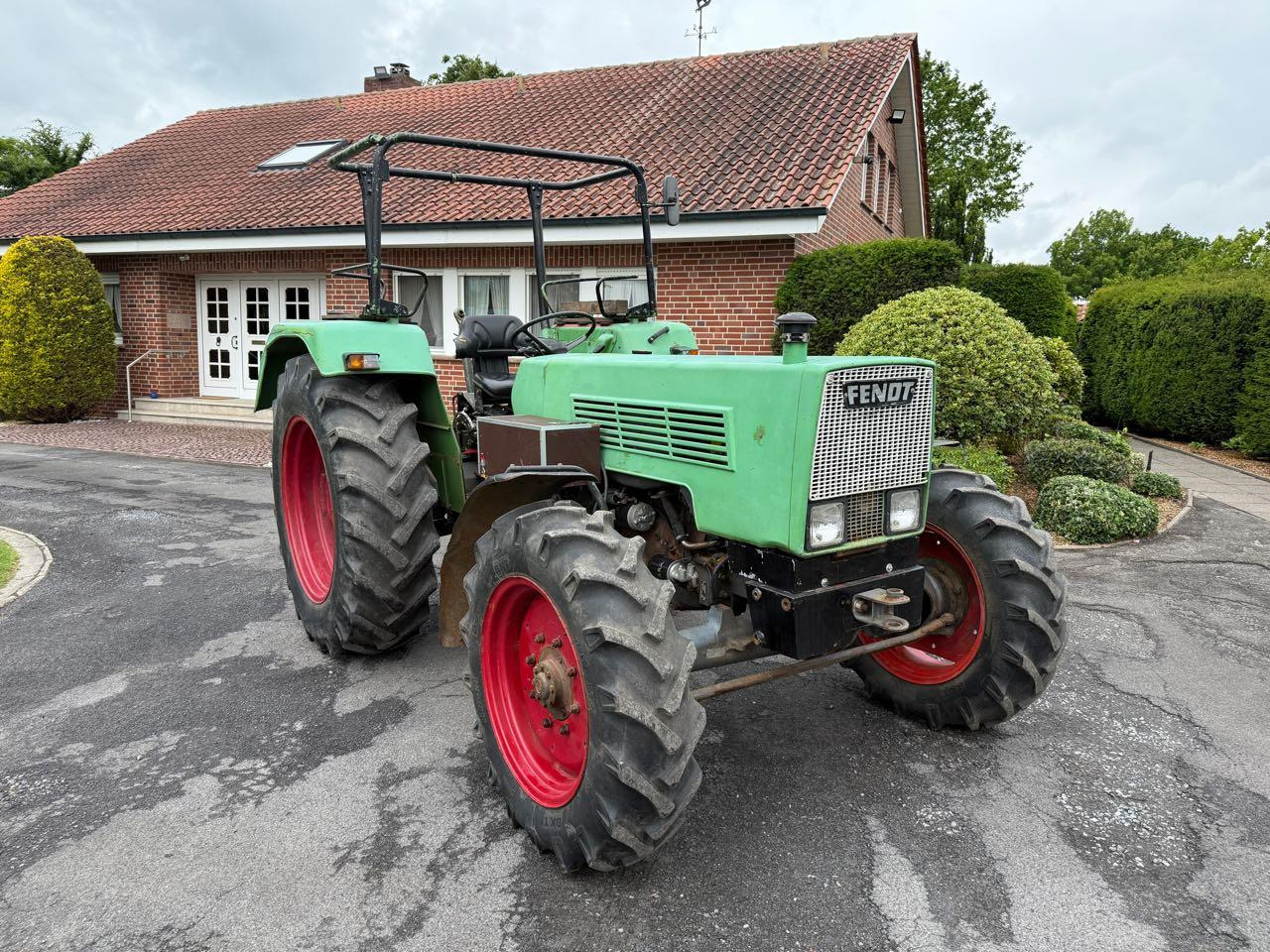 Fendt Farmer 106 (FWA 268S) - טרקטור חקלאי: תמונה 1 Fendt Farmer 106 (FWA 268S) - טרקטור חקלאי: תמונה 1