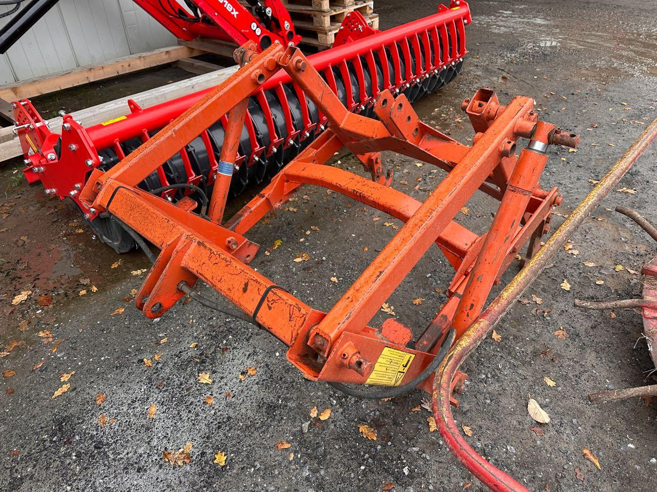 Kuhn Hubgerüst / Hitch - ציוד עיבוד קרקע: תמונה 2 Kuhn Hubgerüst / Hitch - ציוד עיבוד קרקע: תמונה 2
