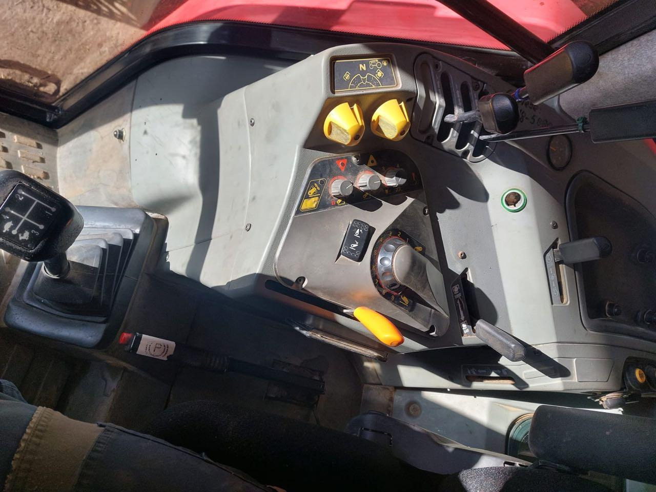 Massey Ferguson 6190 Dynashift - טרקטור חקלאי: תמונה 5 Massey Ferguson 6190 Dynashift - טרקטור חקלאי: תמונה 5
