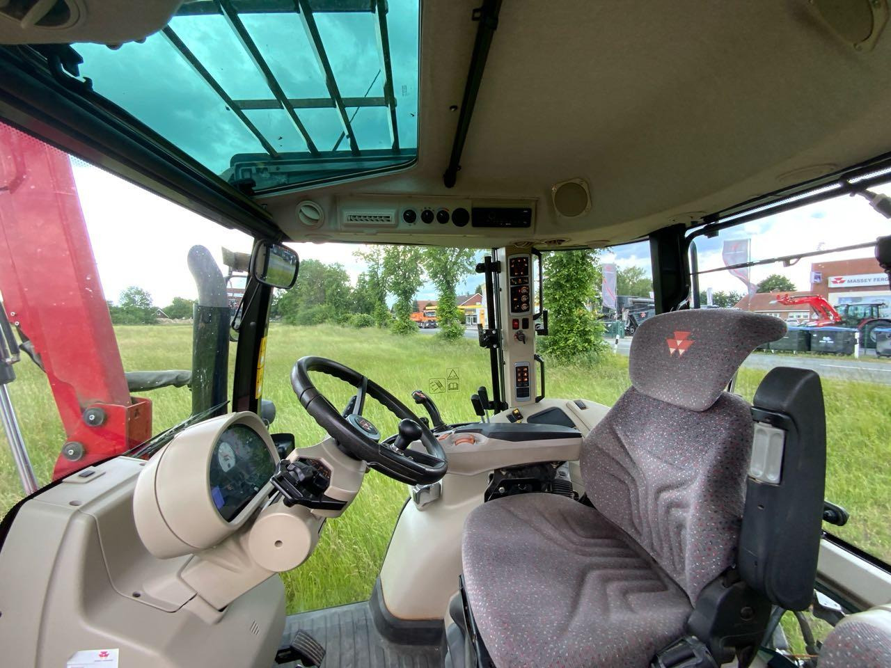 Massey Ferguson MF 5613 Dyna6 Efficient - טרקטור חקלאי: תמונה 4 Massey Ferguson MF 5613 Dyna6 Efficient - טרקטור חקלאי: תמונה 4