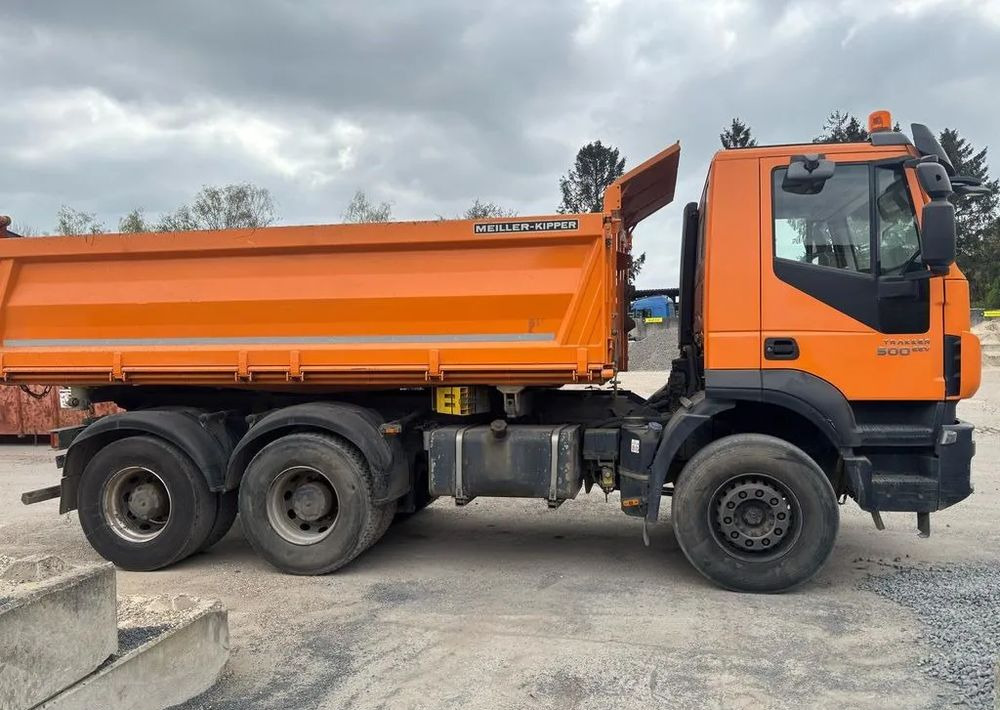Iveco TRAKKER 500 EEV | Meiller Bordmatik | Wywrotka trójstronna | 6x4 | Euro 5 | Retarder | 500 KM - מזהיר: תמונה 2 Iveco TRAKKER 500 EEV | Meiller Bordmatik | Wywrotka trójstronna | 6x4 | Euro 5 | Retarder | 500 KM - מזהיר: תמונה 2