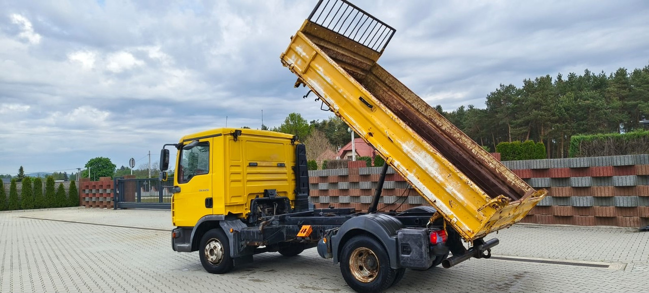 MAN TGL 8.210 * 2007 * 3-stronny KIPER * NOWE OPONY * MANUAL * RESOR * 3 MIEJSCA - מזהיר: תמונה 2 MAN TGL 8.210 * 2007 * 3-stronny KIPER * NOWE OPONY * MANUAL * RESOR * 3 MIEJSCA - מזהיר: תמונה 2
