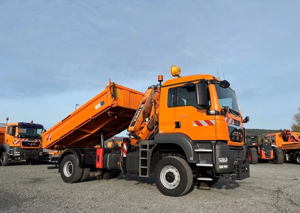 MAN TGS 18.320/ 4x4 / Euro4 /Wywrotka trójstronna Meiller +Kran Atlas TLC 82.2 +sterowanie radiowe – Przystosowany do pracy zimą — odśnieżanie, posypywanie, pług - מזהיר: תמונה 3 MAN TGS 18.320/ 4x4 / Euro4 /Wywrotka trójstronna Meiller +Kran Atlas TLC 82.2 +sterowanie radiowe – Przystosowany do pracy zimą — odśnieżanie, posypywanie, pług - מזהיר: תמונה 3