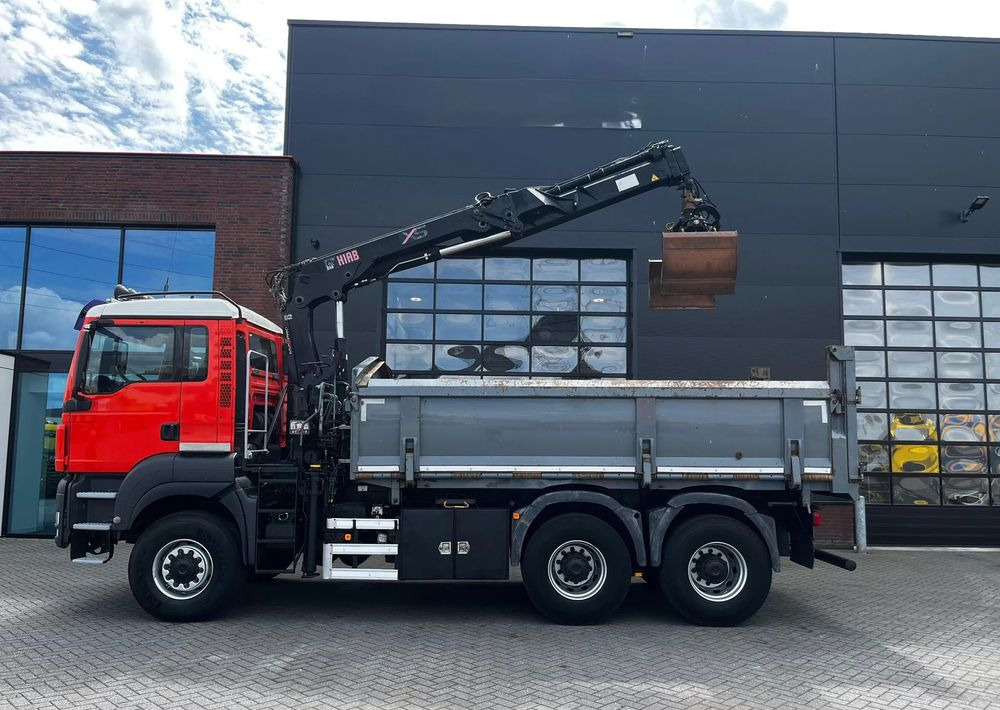 MAN TGS 26.360 /6x6 /Euro 5 /WYWROTKA TRÓJSTRONNA + ŻURAW - מזהיר: תמונה 4 MAN TGS 26.360 /6x6 /Euro 5 /WYWROTKA TRÓJSTRONNA + ŻURAW - מזהיר: תמונה 4