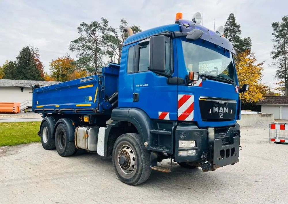 MAN TGS 26.440 6x6 Hydrodrive – Meiller 3-stronny wywrotka / Manual / Retarder / Tempomat / Euro 5 - מזהיר: תמונה 5 MAN TGS 26.440 6x6 Hydrodrive – Meiller 3-stronny wywrotka / Manual / Retarder / Tempomat / Euro 5 - מזהיר: תמונה 5