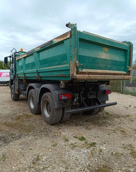 MAN TGS 26.500 | 6x6 | Wywrotka trójstronna | Meiller + Bordmatik | EURO 6 | Rok 2017 | Automat - מזהיר: תמונה 4 MAN TGS 26.500 | 6x6 | Wywrotka trójstronna | Meiller + Bordmatik | EURO 6 | Rok 2017 | Automat - מזהיר: תמונה 4