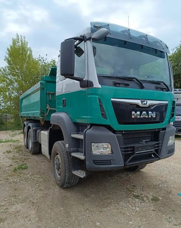 MAN TGS 26.500 | 6x6 | Wywrotka trójstronna | Meiller + Bordmatik | EURO 6 | Rok 2017 | Automat - מזהיר: תמונה 2 MAN TGS 26.500 | 6x6 | Wywrotka trójstronna | Meiller + Bordmatik | EURO 6 | Rok 2017 | Automat - מזהיר: תמונה 2