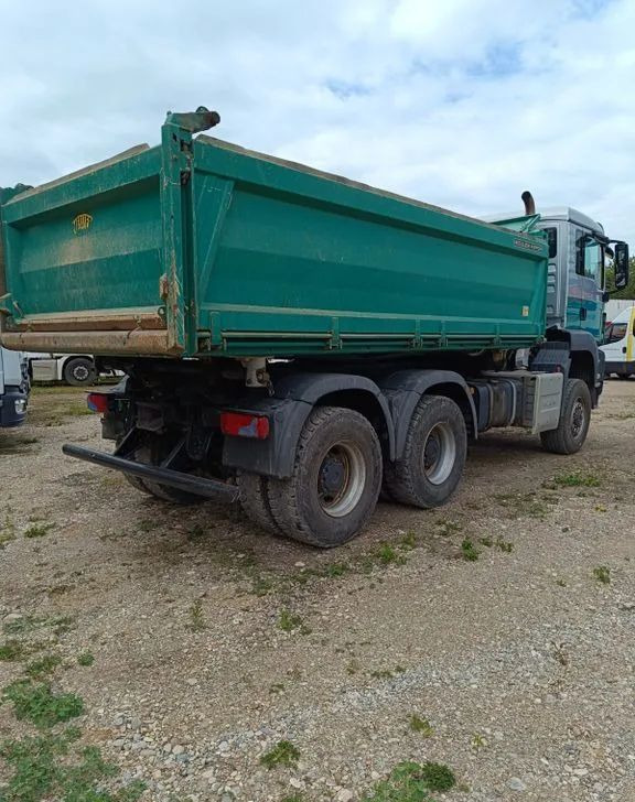 MAN TGS 26.500 | 6x6 | Wywrotka trójstronna | Meiller + Bordmatik | EURO 6 | Rok 2017 | Automat - מזהיר: תמונה 3 MAN TGS 26.500 | 6x6 | Wywrotka trójstronna | Meiller + Bordmatik | EURO 6 | Rok 2017 | Automat - מזהיר: תמונה 3