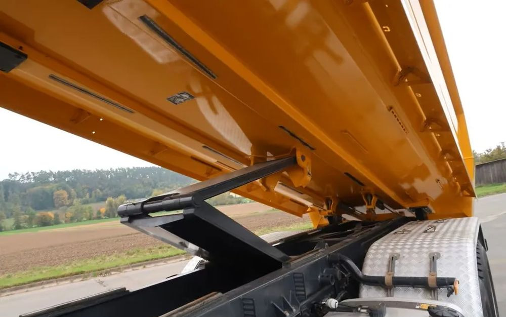 Mercedes-Benz Arocs 3251 / 8x4 / Wywrotka Meiller 3- stronna /  Euro 6d / Przebieg: 215 600 km - מזהיר: תמונה 5 Mercedes-Benz Arocs 3251 / 8x4 / Wywrotka Meiller 3- stronna /  Euro 6d / Przebieg: 215 600 km - מזהיר: תמונה 5