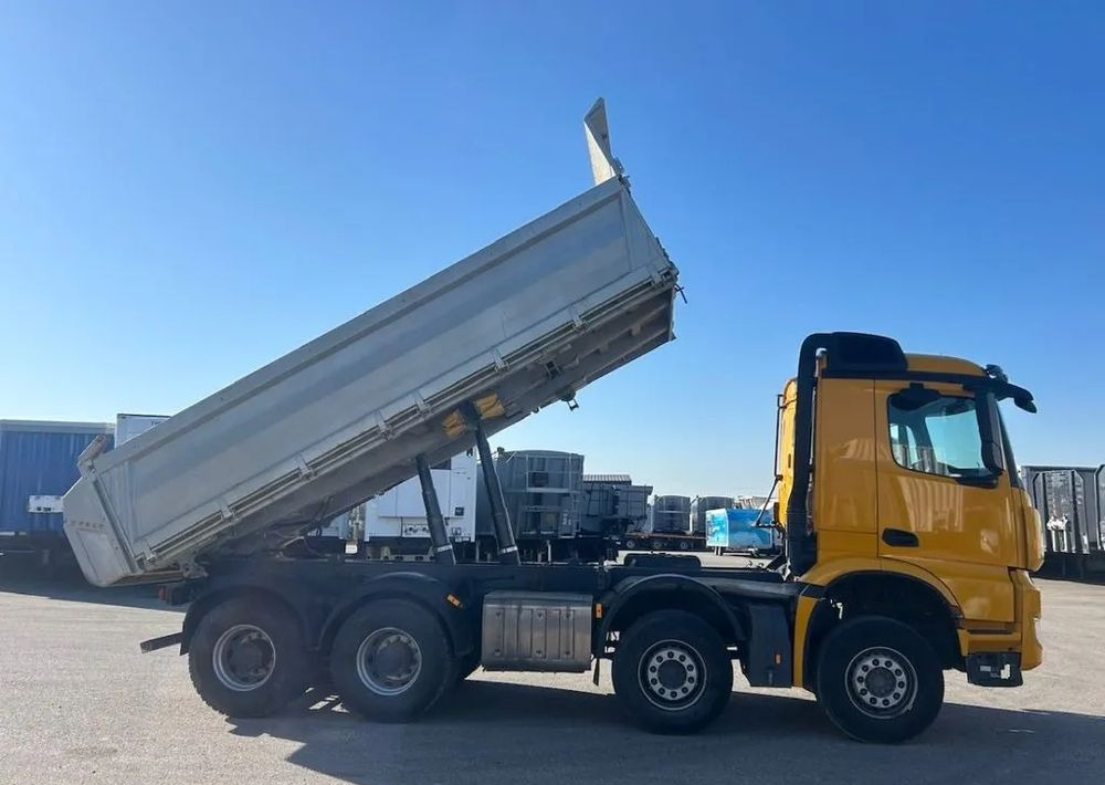 Mercedes-Benz Arocs 4145 8x4 | Meiller Kipper |Wywrotka trójstronna | Bordmatik | 453 KM | Euro 6 | 2018 - מזהיר: תמונה 3 Mercedes-Benz Arocs 4145 8x4 | Meiller Kipper |Wywrotka trójstronna | Bordmatik | 453 KM | Euro 6 | 2018 - מזהיר: תמונה 3