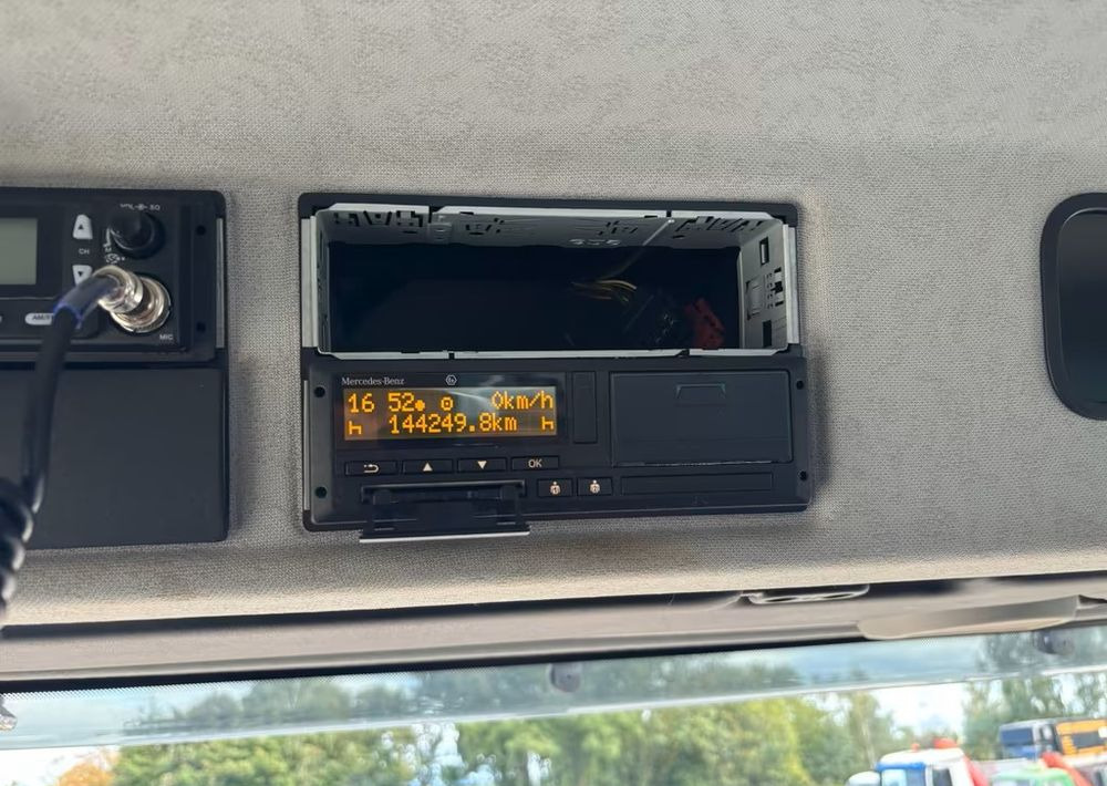 מזהיר Mercedes-Benz Arocs 4145 AK 8x6 | Wywrotka trójstronna Schmitz Mulde | Klima | Kamera |: תמונה 14 מזהיר Mercedes-Benz Arocs 4145 AK 8x6 | Wywrotka trójstronna Schmitz Mulde | Klima | Kamera |: תמונה 14