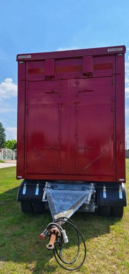 Pezzaioli RBA 32/TRZYOSIOWA PRZYCZEPA-2XBYDŁO,3X TRZODA/HYDRAULICZNIE PODNOSZONY DACH I PODŁOGI / OŚ ŚRODKOWA PODNOSZONA - קרון נגרר להובלת בעלי חיים: תמונה 5 Pezzaioli RBA 32/TRZYOSIOWA PRZYCZEPA-2XBYDŁO,3X TRZODA/HYDRAULICZNIE PODNOSZONY DACH I PODŁOGI / OŚ ŚRODKOWA PODNOSZONA - קרון נגרר להובלת בעלי חיים: תמונה 5