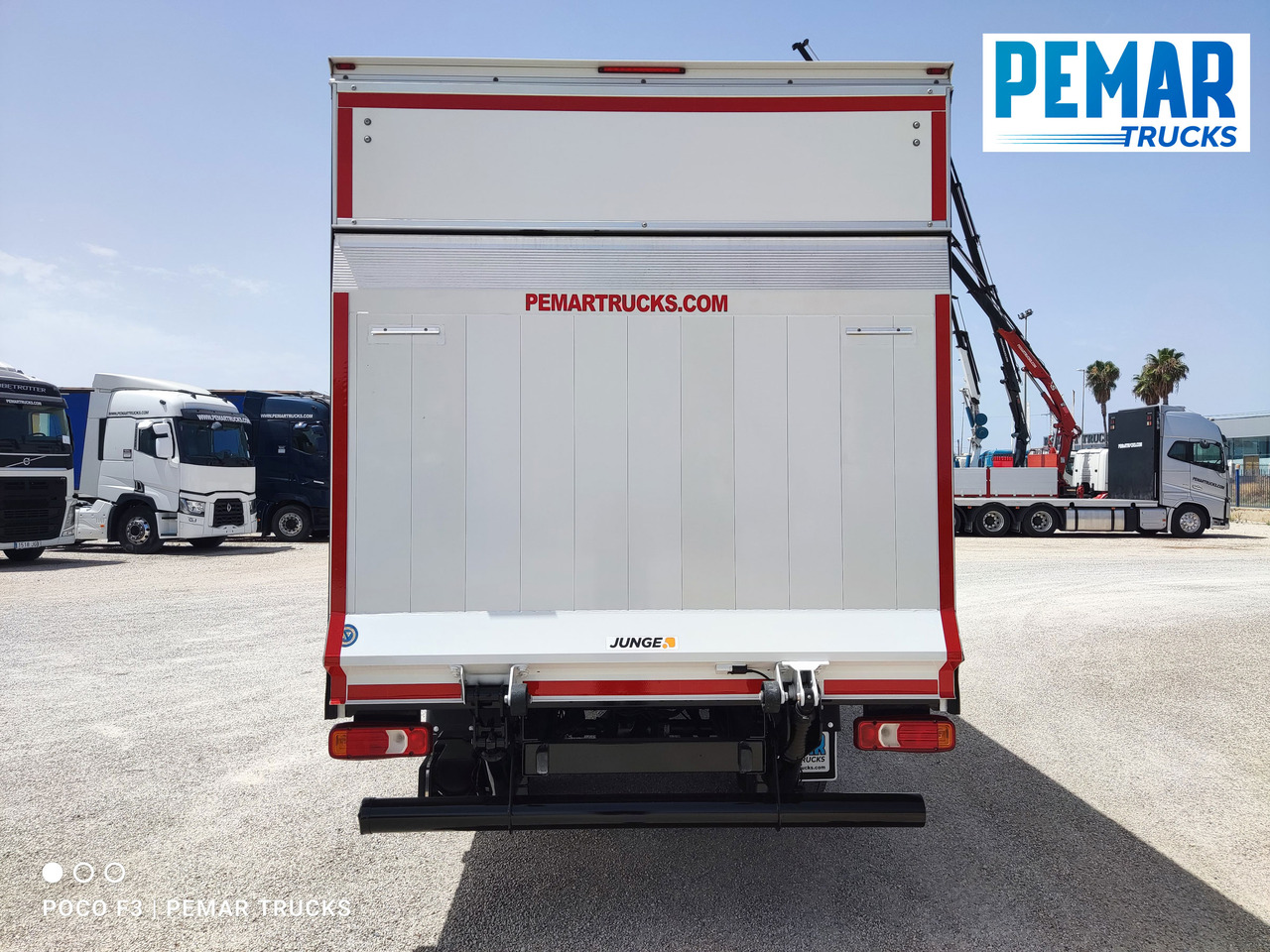 כלי רכב מסחרי עם לוח IVECO DAILY 35C16 CAJA CERRADA DOBLE RUEDA: תמונה 6