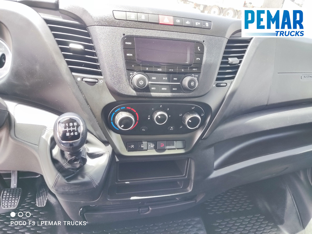 כלי רכב מסחרי עם לוח IVECO DAILY 35C16 CAJA CERRADA DOBLE RUEDA: תמונה 23