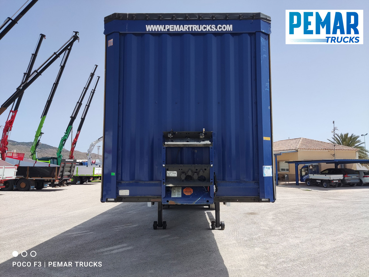KRONE SD TAUTLINER PLATAFORMA ELEVADORA - סמיטריילר עם וילונות צד: תמונה 2 KRONE SD TAUTLINER PLATAFORMA ELEVADORA - סמיטריילר עם וילונות צד: תמונה 2