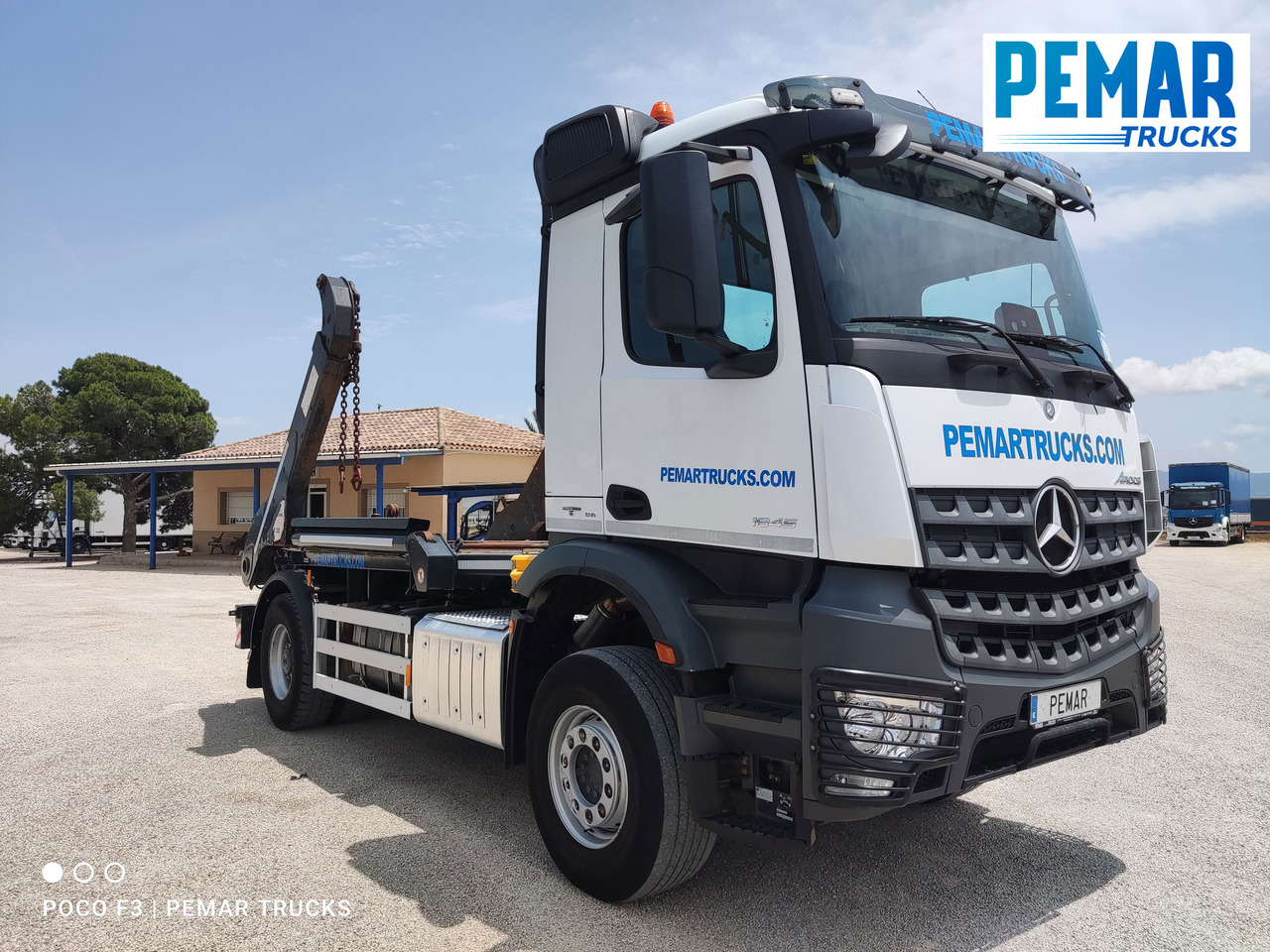 MERCEDES-BENZ AROCS 1845 PORTACONTENEDOR CADENA - משאית דילוג העמסה: תמונה 4 MERCEDES-BENZ AROCS 1845 PORTACONTENEDOR CADENA - משאית דילוג העמסה: תמונה 4