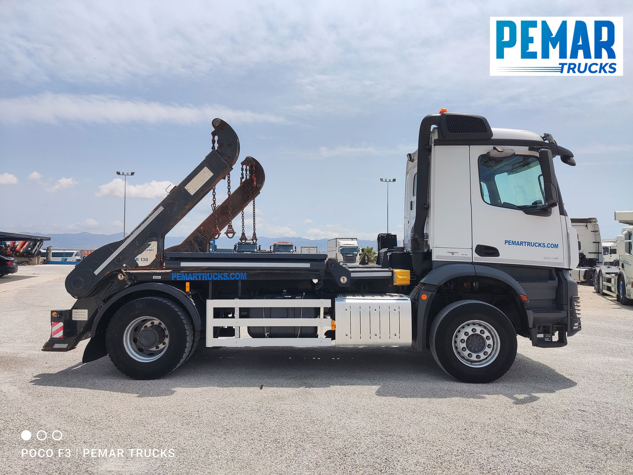 MERCEDES-BENZ AROCS 1845 PORTACONTENEDOR CADENA - משאית דילוג העמסה: תמונה 5 MERCEDES-BENZ AROCS 1845 PORTACONTENEDOR CADENA - משאית דילוג העמסה: תמונה 5