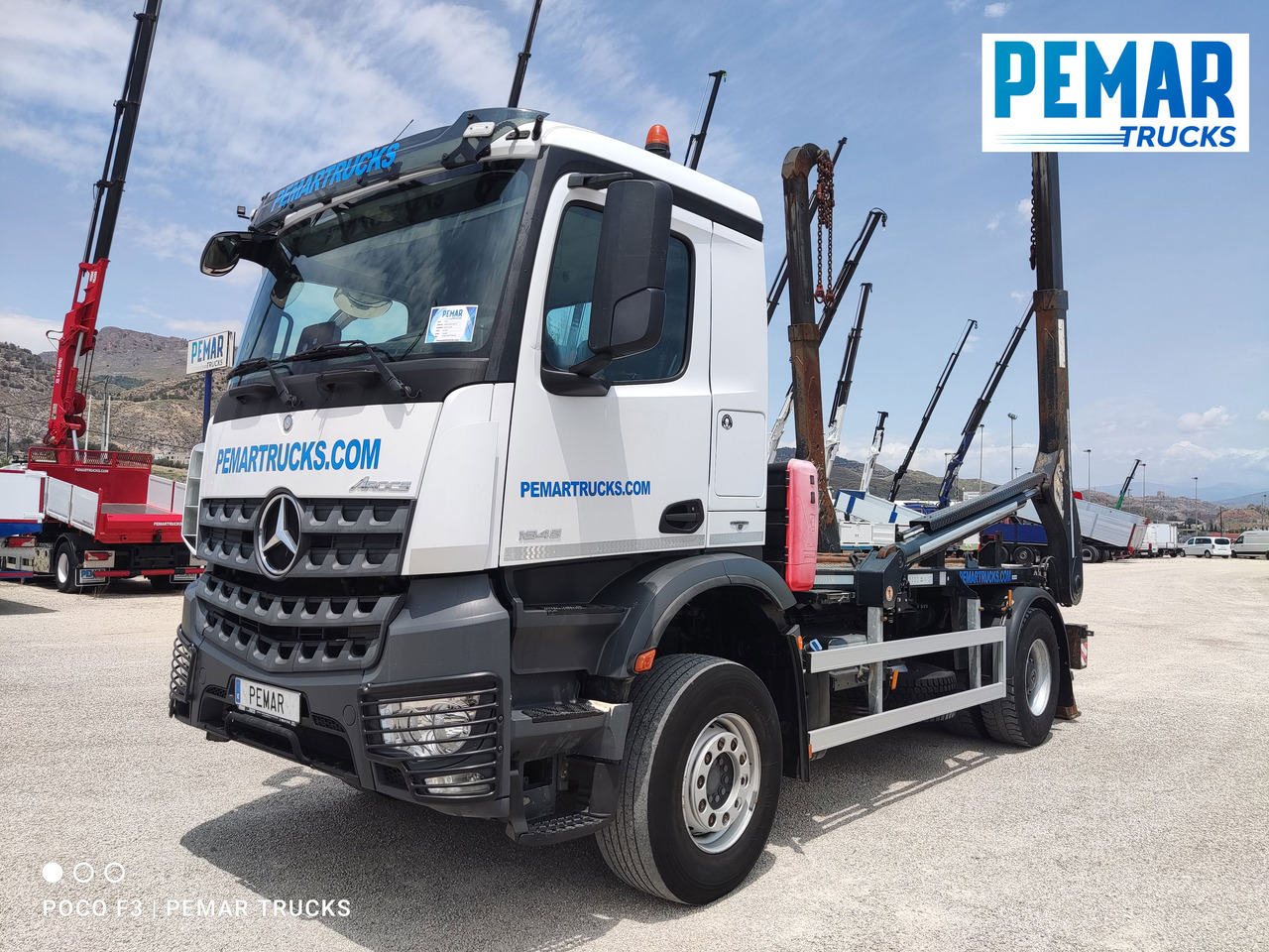 MERCEDES-BENZ AROCS 1845 PORTACONTENEDOR CADENA - משאית דילוג העמסה: תמונה 1 MERCEDES-BENZ AROCS 1845 PORTACONTENEDOR CADENA - משאית דילוג העמסה: תמונה 1