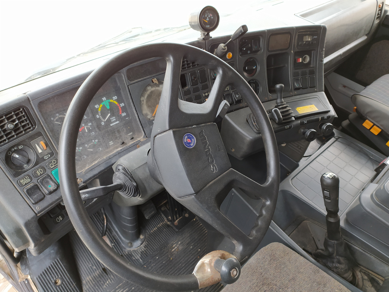 מזהיר SCANIA 143 420 BASCULANTE: תמונה 9