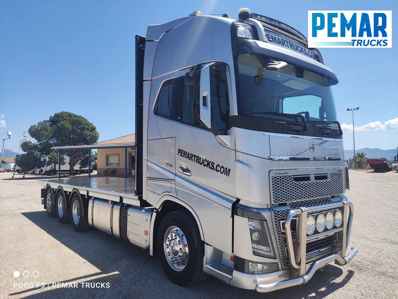 VOLVO FH16 750 8X4 PLATAFORMA CAJA ABIERTA - משאית צד נופל/ שטוחה: תמונה 3 VOLVO FH16 750 8X4 PLATAFORMA CAJA ABIERTA - משאית צד נופל/ שטוחה: תמונה 3