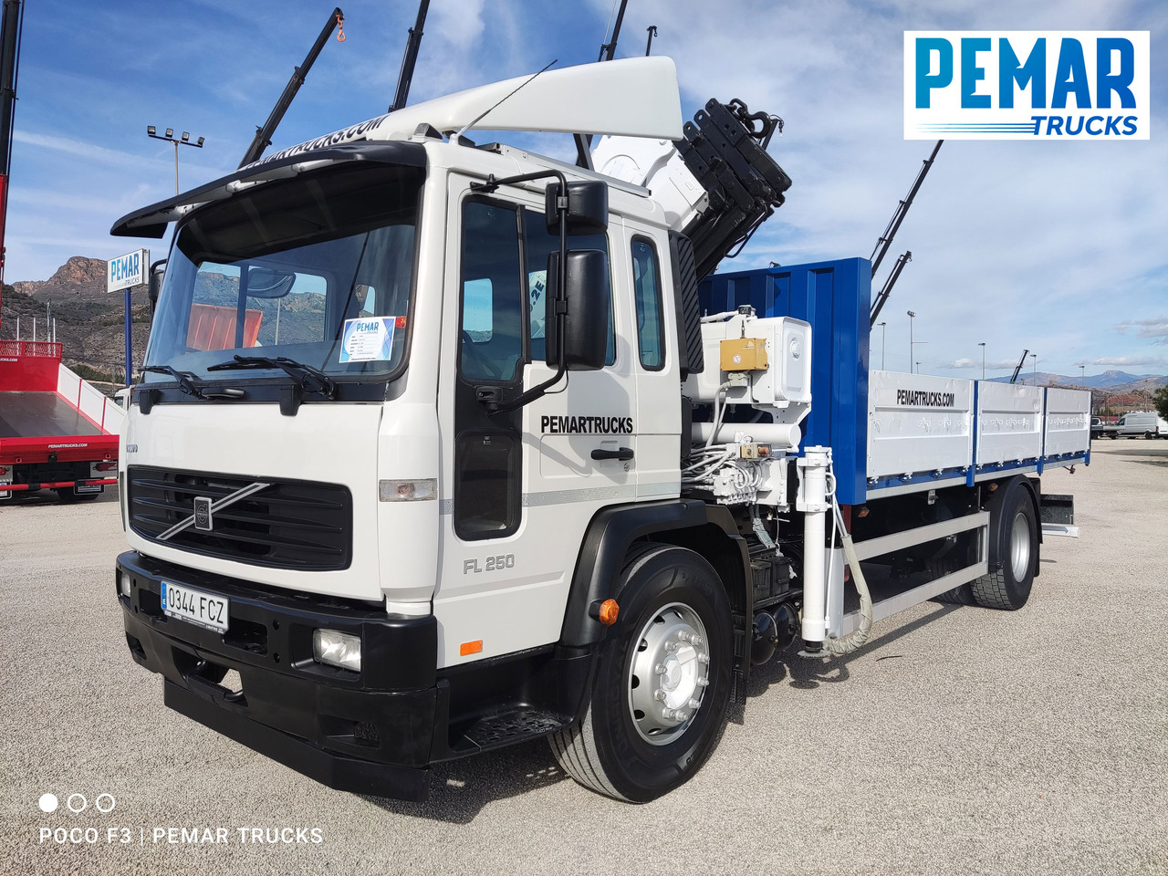 VOLVO FL 250 GRUA CAJA FIJA - משאית צד נופל/ שטוחה, משאית מנוף: תמונה 2 VOLVO FL 250 GRUA CAJA FIJA - משאית צד נופל/ שטוחה, משאית מנוף: תמונה 2