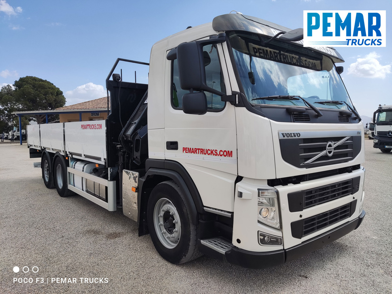 VOLVO FM 330 6X2 GRUA CAJA FIJA - משאית צד נופל/ שטוחה, משאית מנוף: תמונה 4 VOLVO FM 330 6X2 GRUA CAJA FIJA - משאית צד נופל/ שטוחה, משאית מנוף: תמונה 4